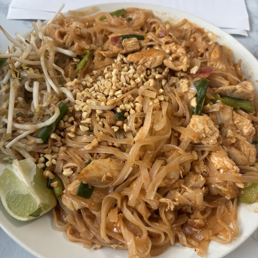 Thai Isan House - Pad Thai with chicken - Thai Near Me - New Braunfels, Texas Thai Isan House - Pad Thai with chicken - Thai Near Me - New Braunfels, Texas