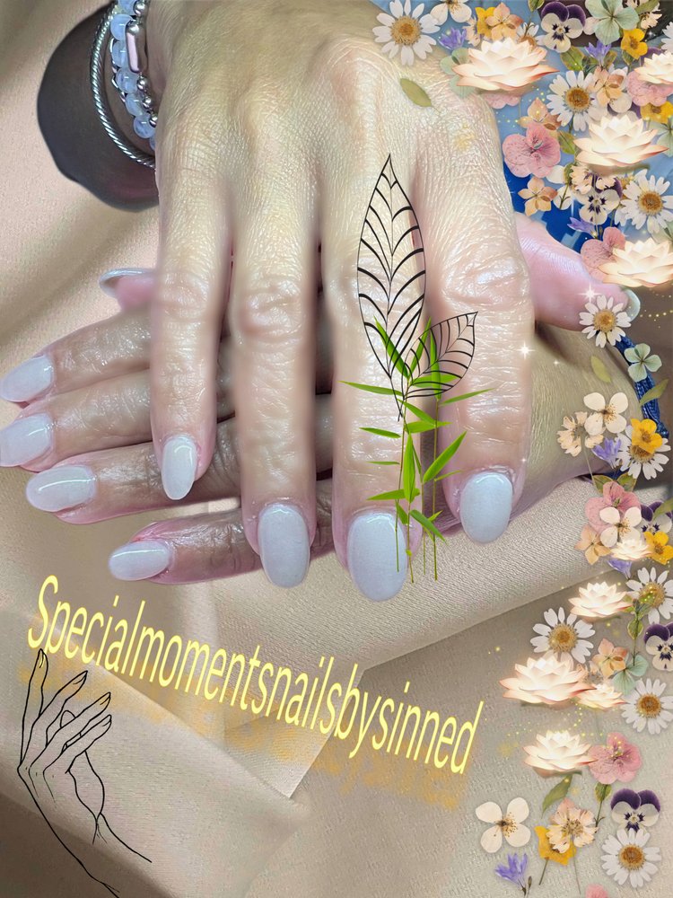 Specialmomentsnailsbysinned Logo