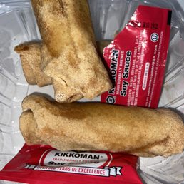 The spring rolls are super dry and unimpressed The spring rolls are super dry and unimpressed