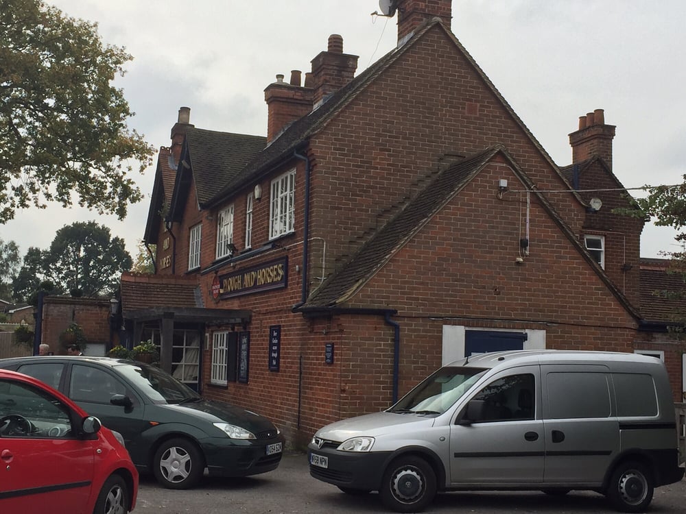 PLOUGH & HORSES Updated September 2024 90 Fleet Road, Farnborough