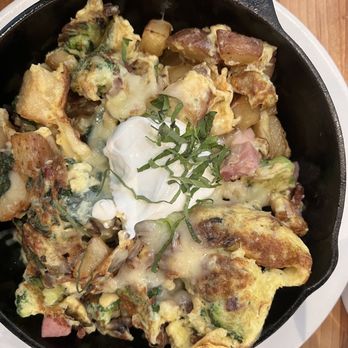 Sunshine Cafe - Kitchen sink skillet scramble - Cafes Near Me - Napa, California Sunshine Cafe - Kitchen sink skillet scramble - Cafes Near Me - Napa, California