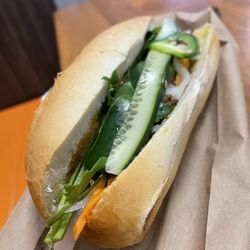 88 Street Food - Lemongrass pork bánh mì