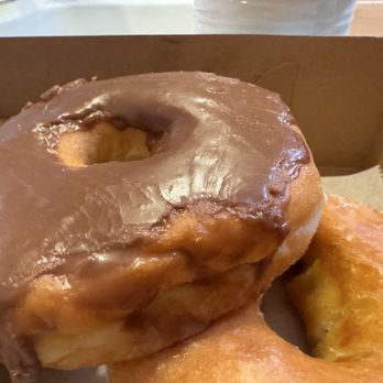Country Donuts - Donuts Near Me - Crystal Lake, Illinois