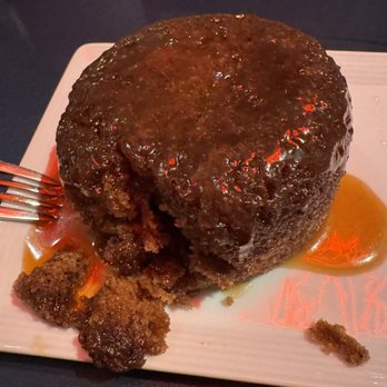 Gordon Ramsay Steak - Sticky Toffee Pudding - Steakhouses Near Me - Las Vegas, Nevada