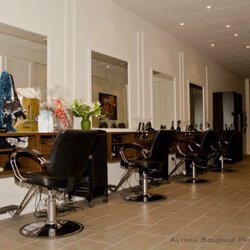 Nicky's Hair Studio - Salon view !