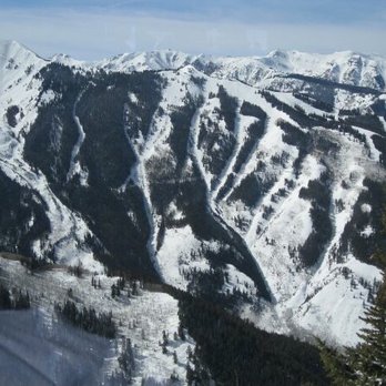 Sundeck - View of highland bowl in the left and aspen highland ski runs. - American Near Me - Aspen, Colorado