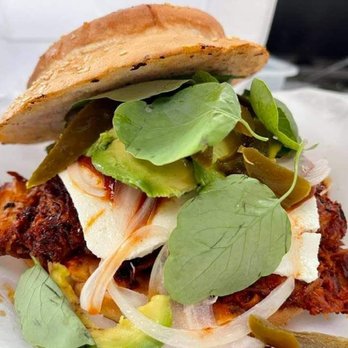 Cemitas Poblanas Andreas - Las cemitas de pierna están echo fuego también las de milanesa super ricas todo fresco y ala orden . - Food Trucks Near Me - Santa Ana, California
