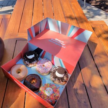 Everglazed Chicken and Donuts - Half dozen donuts - cookies n cream, chocolate iced, glazed, strawberry frosted and the fruity pebbles cereal donut - Donuts Near Me - Tampa, Florida Everglazed Chicken and Donuts - Half dozen donuts - cookies n cream, chocolate iced, glazed, strawberry frosted and the fruity pebbles cereal donut - Donuts Near Me - Tampa, Florida