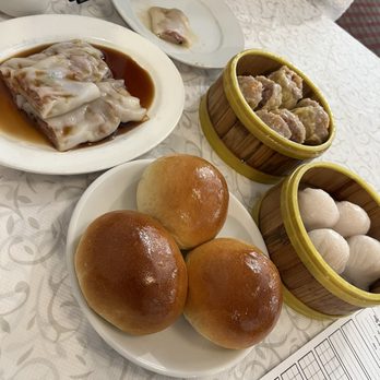 Ming Dynasty - Shrimp Dumpling Beef Rice Noodle Roll pork dumplings - Cantonese Near Me - Sacramento, California Ming Dynasty - Shrimp Dumpling Beef Rice Noodle Roll pork dumplings - Cantonese Near Me - Sacramento, California