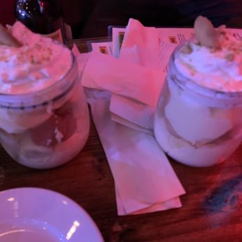 Moonshine Deck - Banana pudding - American Near Me - Houston, Texas