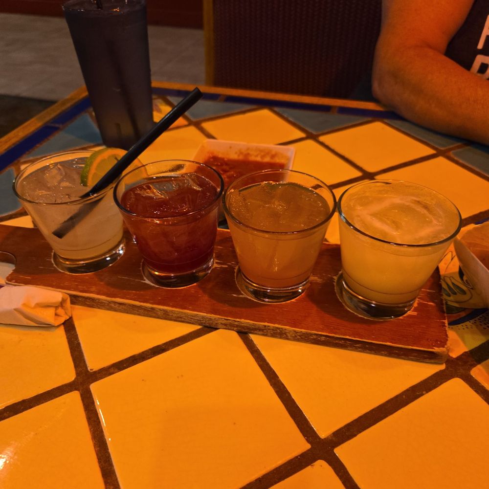 A margaritas flight to start the night! A margaritas flight to start the night!