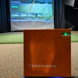 The Indoor Golf Academy - Private room - Trackman4 technology.