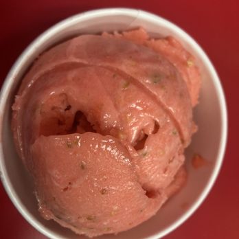 La Michoacana - Guava ice cream - Ice Cream & Frozen Yogurt Near Me - San Pedro, California