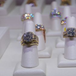 Helzberg Diamonds - Helzberg Diamonds