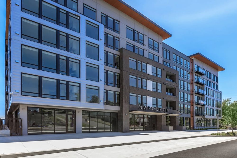 NAPOLEON APARTMENTS Updated October 2024 64 Photos 1515