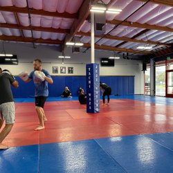 Guerrilla Jiu-Jitsu - Great training at a wonderful gym