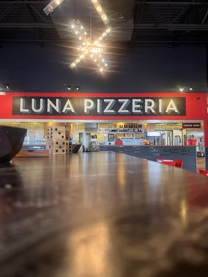 Luna Pizzeria by null
