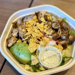 sweetgreen - Healthy Salads, Wraps, and Bowls - Chicken Avocado Ranch