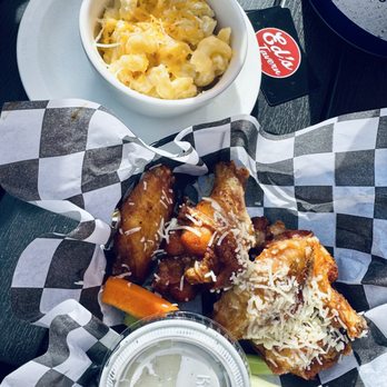 Ed's Tavern - Ed's World Famous Wings and Mac and Cheese - American Near Me - Charlotte, North Carolina