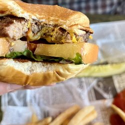 Traks Bar and Grill