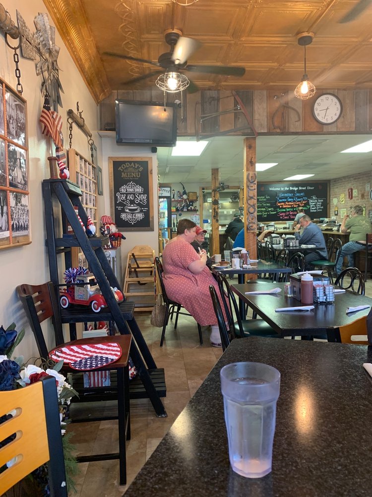 THE BRIDGE STREET DINER 10 Bridge St, Saint Johnsville, New York