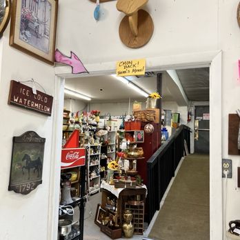 The Globe Antique Store - Inner room - Gift Shops Near Me - Florence, Colorado