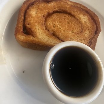 Hugo's - Cinnamon swirl French toast with maple syrup - Breakfast & Brunch Near Me - Studio City, California