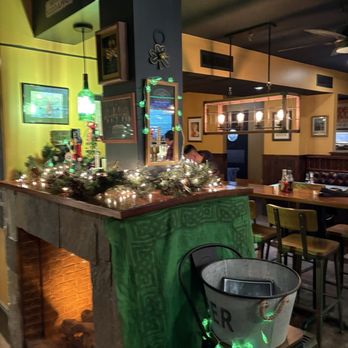 The Dunn Bar - Irish Pub Near Me - Biddeford, Maine