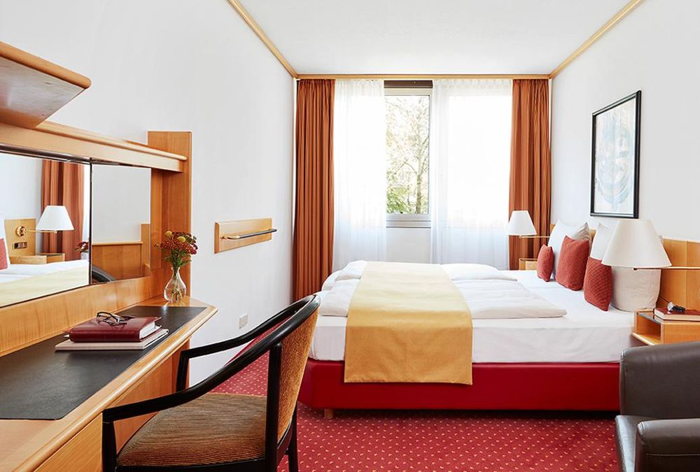 DERAG LIVINGHOTEL AM DEUTSCHEN MUSEUM 27 Photos & 13 Reviews Rablstr. 10, München, Bayern