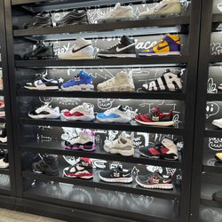 Shoe Palace