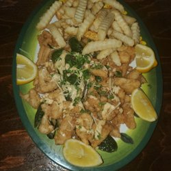 Calamari mixto w Califlower,  served w fries
