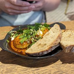 Slake - Coffee shop - Jacobins - Turkish eggs