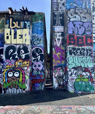 Graffiti Pier by null