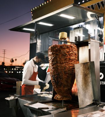 Leo's Tacos Truck by null