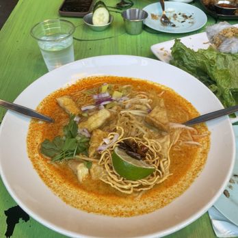 E-Jae Pak Mor - Khao Soi Chaing Mai - Thai Near Me - Seattle, Washington