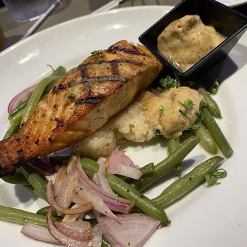 Dave & Buster's Long Beach - Grilled Atlantic Salmon - American Near Me - Long Beach, California