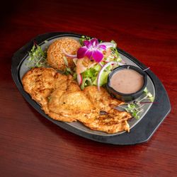 Mi Piqueno Mexico - Pollo la plancha grilled chicken with rice beans and salads