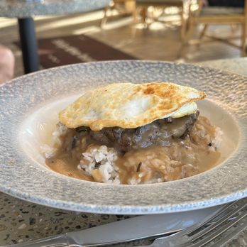 Deck. - Paniolo Loco Moco - Hawaiian Near Me - Honolulu, Hawaii Deck. - Paniolo Loco Moco - Hawaiian Near Me - Honolulu, Hawaii