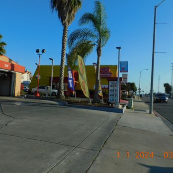 Wienerschnitzel - The location that has one of the best menus with some of the funniest shakes fruit loops and the #1 root beer floats . - Fast Food Near Me - National City, California Wienerschnitzel - The location that has one of the best menus with some of the funniest shakes fruit loops and the #1 root beer floats . - Fast Food Near Me - National City, California