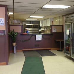 Nina's Italian Pizzeria - The main entrance to Nina's.