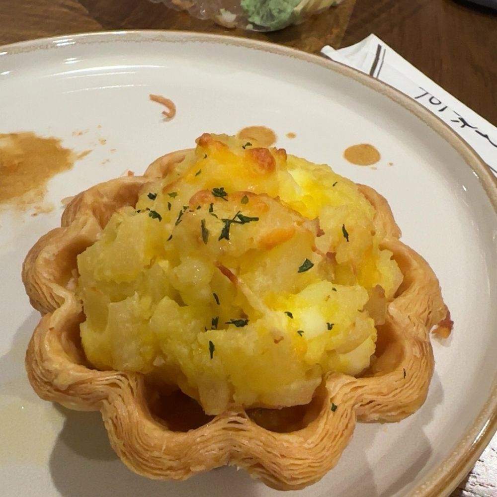 Naisnow Tea & Bakery - Potato salad bacon Dan tat (egg tart) - Bakeries Near Me - Cupertino, California Naisnow Tea & Bakery - Potato salad bacon Dan tat (egg tart) - Bakeries Near Me - Cupertino, California