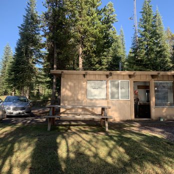 Diamond Lake Resort - The front of cabin - Resorts Near Me - Diamond Lake, Oregon Diamond Lake Resort - The front of cabin - Resorts Near Me - Diamond Lake, Oregon