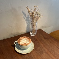Kaf - Varm chokolade + flødeskum