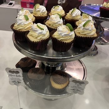 Smallcakes Snellville - Key lime pie - Cupcakes Near Me - Snellville, Georgia Smallcakes Snellville - Key lime pie - Cupcakes Near Me - Snellville, Georgia
