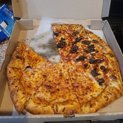 Pinball Pizzeria by null