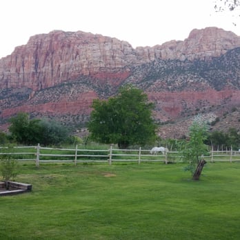 Driftwood Lodge - Hotels Near Me - Springdale, Utah