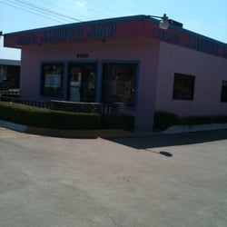 Cuco's Sandwich Shop