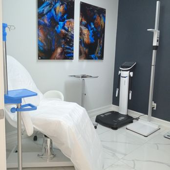 Fenix Health Optimization - Weight Loss and other injections Room - Medical Centers Near Me - Naples, Florida