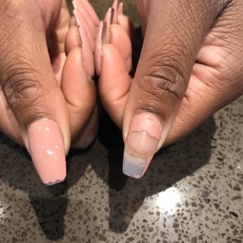 Luxury Nail Bar - Peeling - Nail Salons Near Me - Clackamas, Oregon