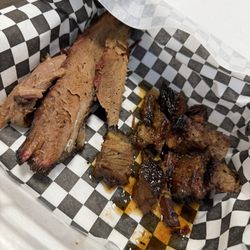 Smith And Betts Barbecue - Beef brisket and burnt ends